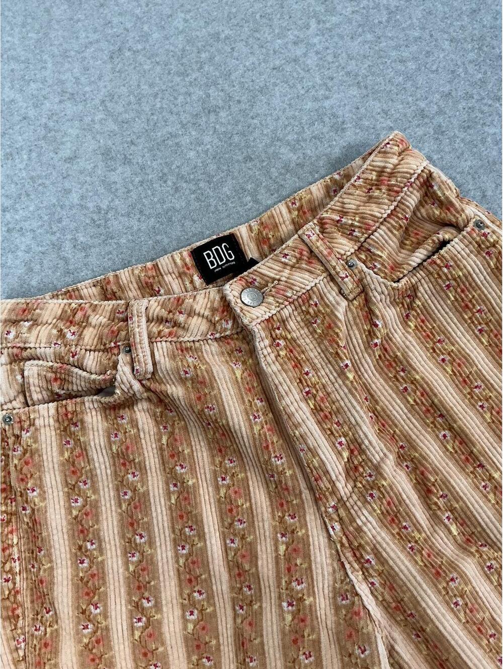 BDG Urban Outfitters Floral Corduroy Mom Jeans Women’s Size 27 Boho